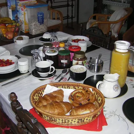 La Cloue ベッド・アンド・ブレックファスト Sainte-Marie-du-Bois