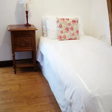 La Cloue ベッド・アンド・ブレックファスト Sainte-Marie-du-Bois